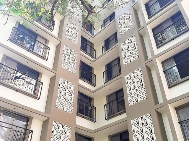 Resale | 3 BHK 1092 Sq.Ft. Apartment in Shree Sai Prabhadevi CHS