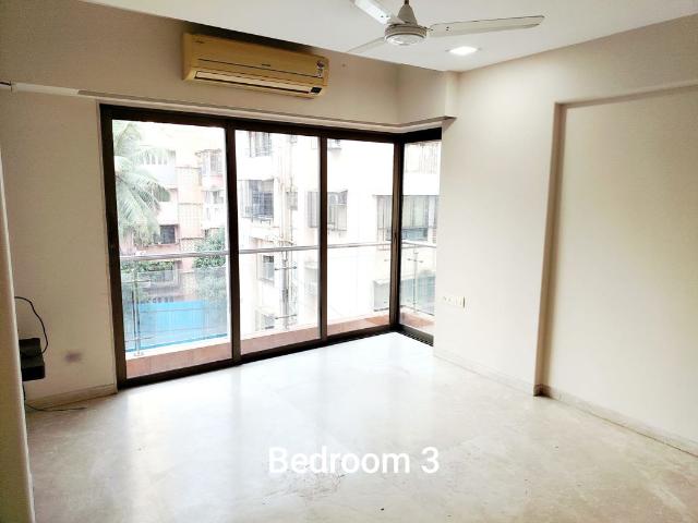 Resale | 3 BHK 1094 Sq.Ft. Apartment in Pantheion Luminaara