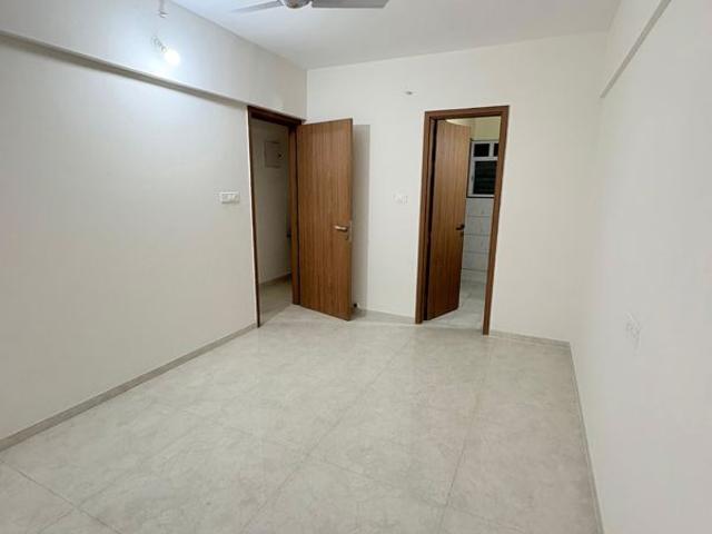 Resale | 3 BHK 1095 Sq.Ft. Apartment in Majestique Towers
