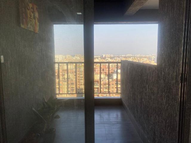 Resale | 3 BHK 1099 Sq.Ft. Apartment in Yashada Vivanta Vantage Twenty One