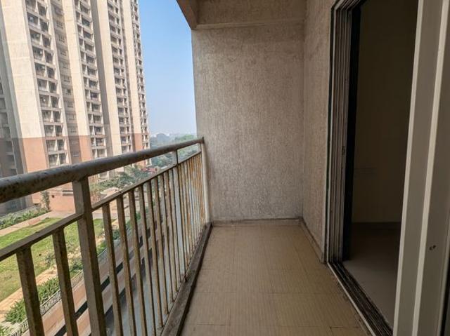 Resale | 3 BHK 1003 Sq.Ft. Apartment in Indiabulls Greens