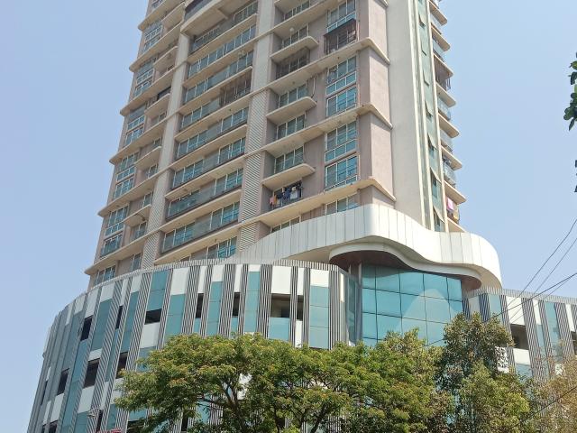 Resale | 3 BHK 1000 Sq.Ft. Apartment in Corner CHS