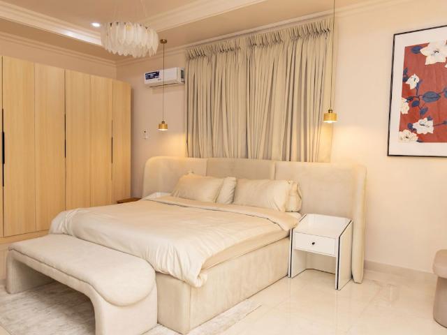 Resale | 3 BHK + 1000 Sq.Ft. Apartment in Godrej Eternal Palms