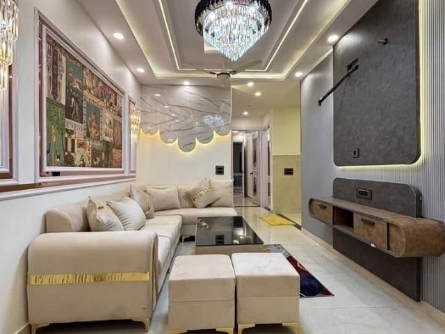 Resale | 3 BHK 1000 Sq.Ft. Apartment in IGI Airport Area
