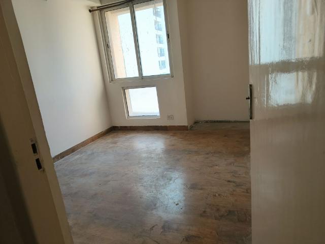 Resale | 3 BHK 1000 Sq.Ft. Apartment in Jaypee Greens Kosmos