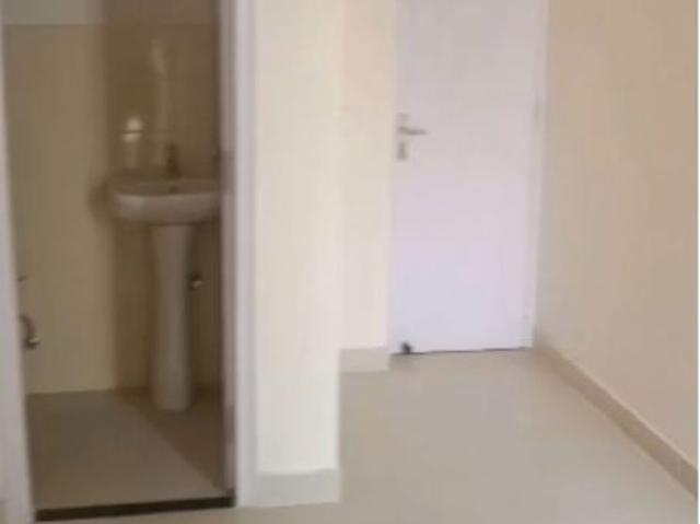 Resale | 3 BHK 1000 Sq.Ft. Apartment in Supreme Estia Phase 1