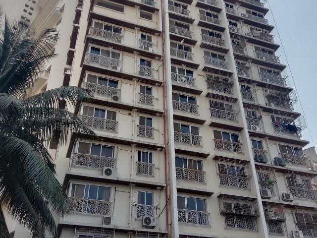 Resale | 3 BHK 1000 Sq.Ft. Apartment in Romell Empress
