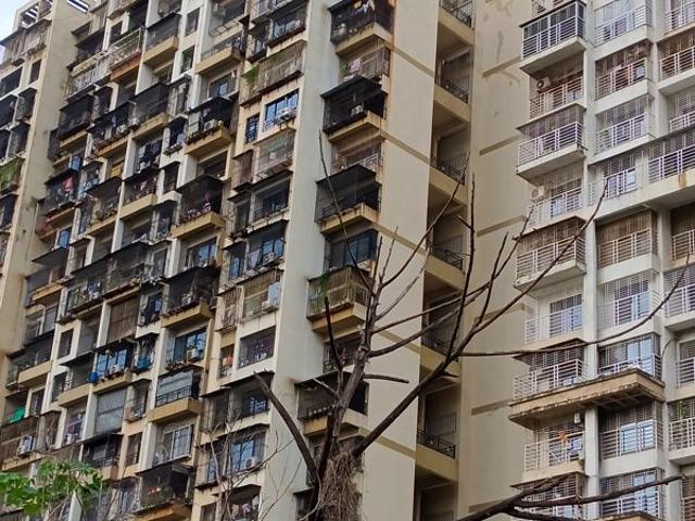 Resale | 3 BHK 1000 Sq.Ft. Apartment in Tulshi Apartment