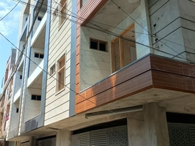Resale | 3 BHK 1000 Sq.Ft. Apartment in Ultra Luxury Apartment dw