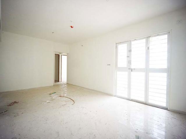 Resale | 3 BHK 1002 Sq.Ft. Apartment in Silver Gardenia