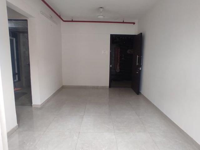 Resale | 3 BHK 1006 Sq.Ft. Apartment in Rustomjee Summit