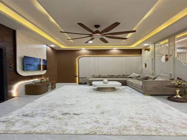 Resale | 3 BHK 100 Sq.Ft. Apartment in Janakpuri