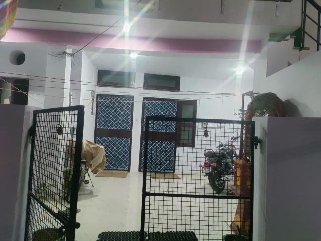 Resale | 3 BHK 100 Sq.Ft. Apartment in Sector 21D