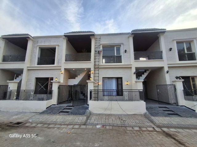 Resale | 3 BHK 100 Sq.Yd. Villa in Dera Bassi