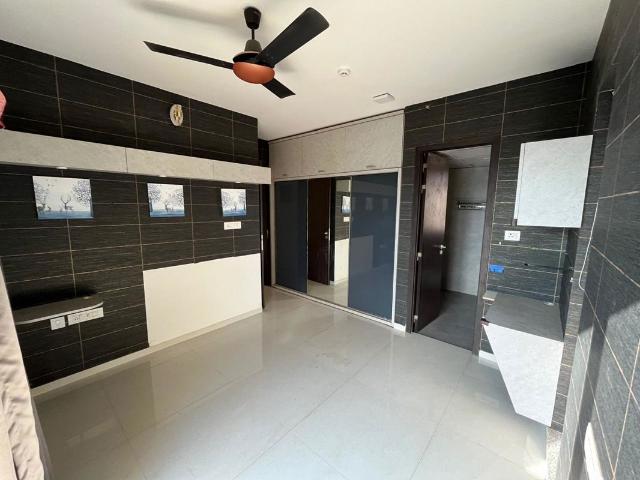 Resale | 3 BHK + 1013 Sq.Ft. Apartment in Runal Gateway