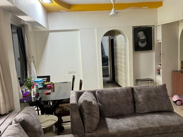 Resale | 3 BHK 1010 Sq.Ft. Apartment in Borivali West