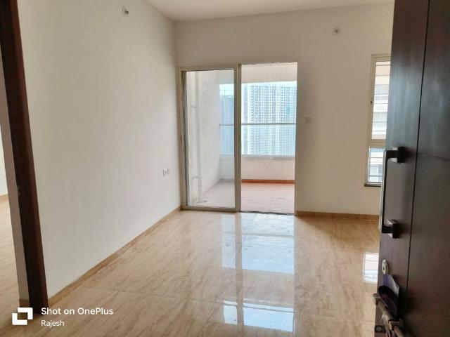 Resale | 3 BHK 1011 Sq.Ft. Apartment in VTP Leonara