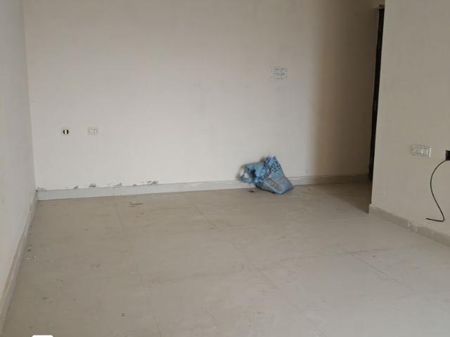 Resale | 3 BHK 1016 Sq.Ft. Apartment in Neelkanth Dreamz