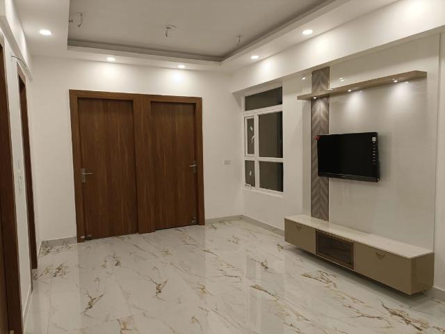 Resale | 3 BHK 1024 Sq.Ft. Apartment in Wave Dream Homes