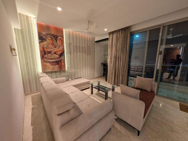 Resale | 3 BHK + 1140 Sq.Ft. Apartment in One Hiranandani Park