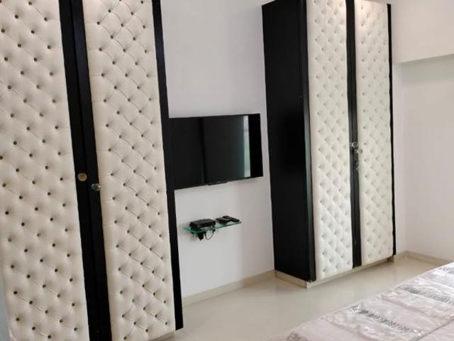 Resale | 3 BHK 1150 Sq.Ft. Apartment in Gulmohar Road