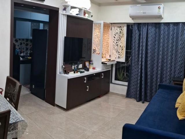 Resale | 3 BHK 1150 Sq.Ft. Apartment in Satellite Tower
