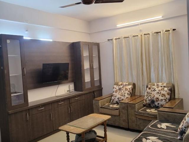 Resale | 3 BHK 1150 Sq.Ft. Apartment in Wakad
