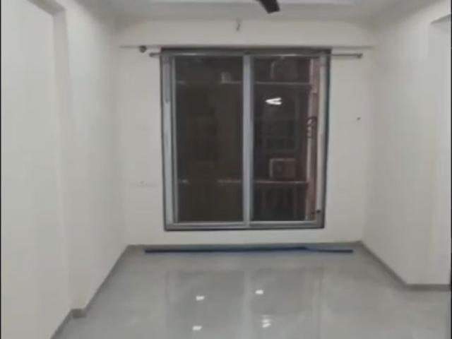 Resale | 3 BHK 1155 Sq.Ft. Apartment in Amrapali Platinum