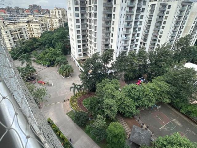 Resale | 3 BHK 1160 Sq.Ft. Apartment in Pride Purple Park Titanium
