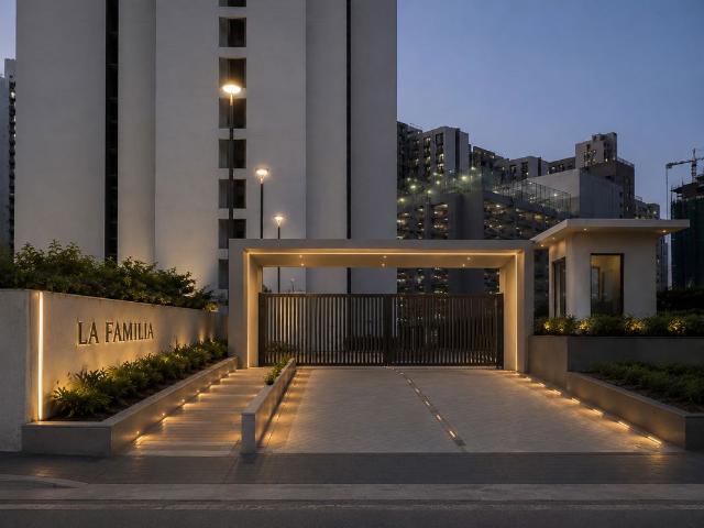 Resale | 3 BHK 1162 Sq.Ft. Apartment in Rustomjee La Vie