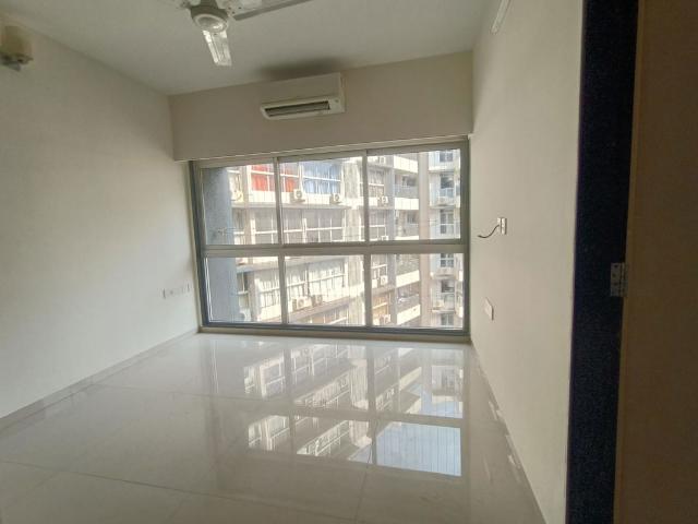Resale | 3 BHK 1165 Sq.Ft. Apartment in Godrej Central