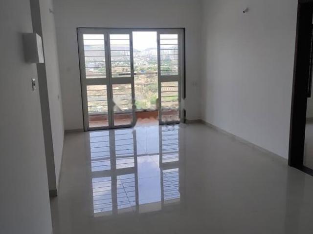 Resale | 3 BHK 1170 Sq.Ft. Apartment in Kohinoor Sportsville
