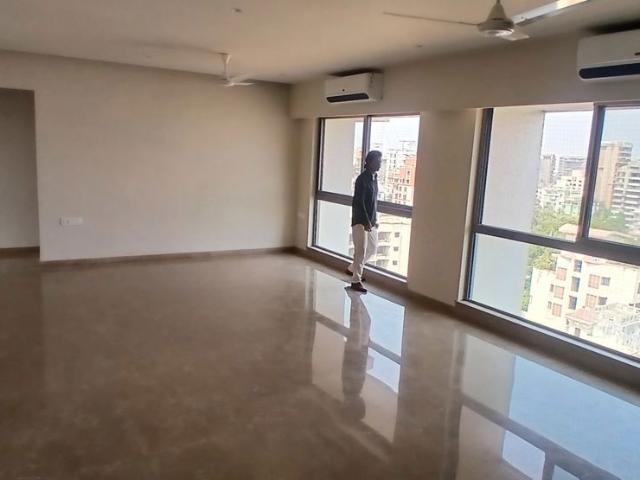 Resale | 3 BHK 1175 Sq.Ft. Apartment in Balan Anu Smera Skylight
