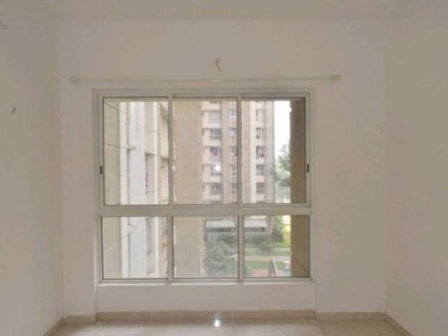 Resale | 3 BHK 1180 Sq.Ft. Apartment in Hiranandani Meadows