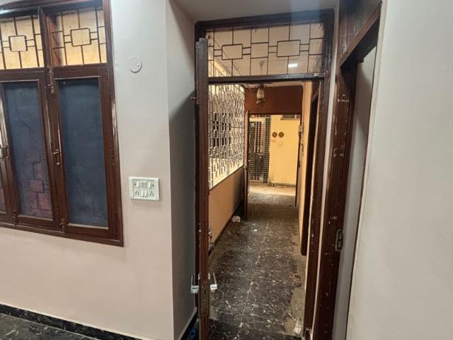 Resale | 3 BHK 1180 Sq.Ft. Apartment in Vikas Puri