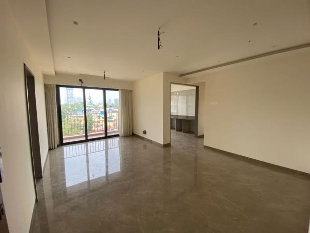 Resale | 3 BHK + 1182 Sq.Ft. Apartment in Pyramid Centria