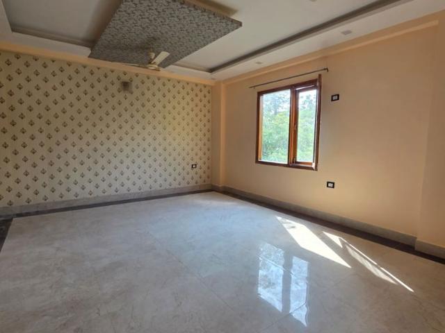 Resale | 3 BHK + 1185 Sq.Ft. Apartment in Gaurs Siddhartham