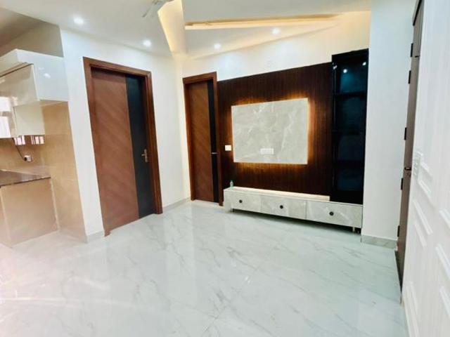 Resale | 3 BHK 1100 Sq.Ft. Apartment in Chattarpur