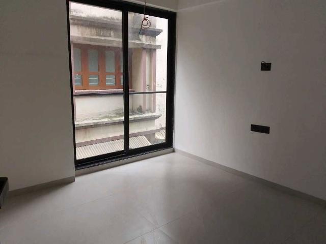 Resale | 3 BHK + 1100 Sq.Ft. Apartment in Abhinandan Swami