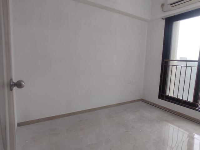 Resale | 3 BHK 1100 Sq.Ft. Apartment in Khar West