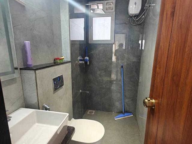 Resale | 3 BHK 1100 Sq.Ft. Apartment in Sector 8 Sanpada
