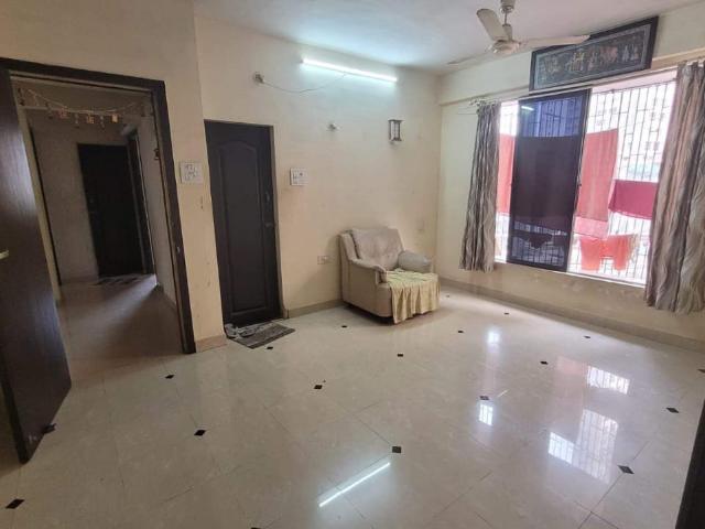 Resale | 3 BHK 1100 Sq.Ft. Apartment in Utopia Garden Grove Mall