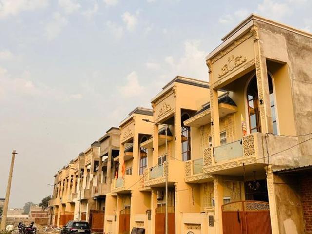 Resale | 3 BHK + 1100 Sq.Ft. Independent House in Highway City
