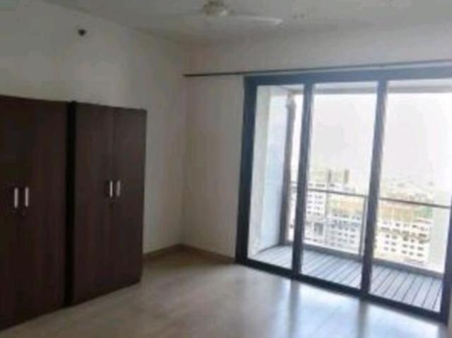 Resale | 3 BHK + 1107 Sq.Ft. Apartment in New Cuffe Parade