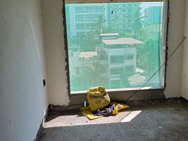 Resale | 3 BHK 1105 Sq.Ft. Apartment in Sindhi Society