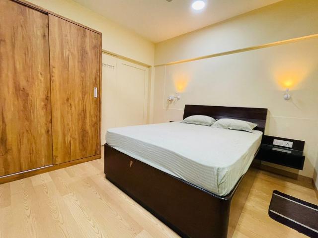 Resale | 3 BHK + 1106 Sq.Ft. Apartment in Suraj Palette