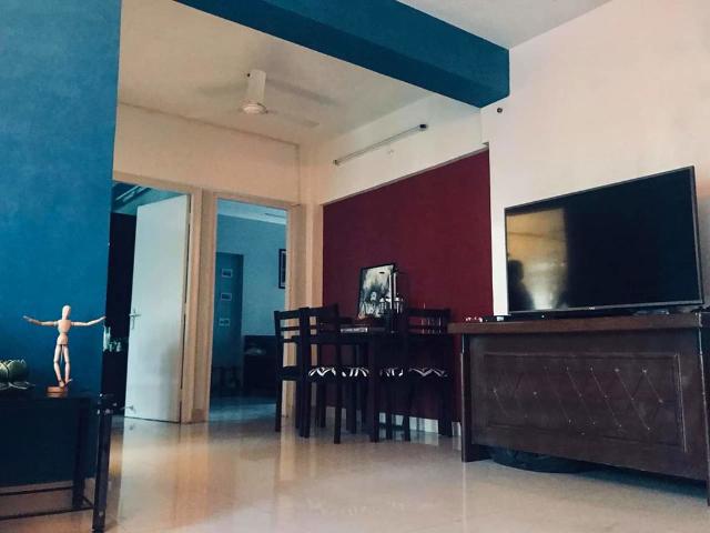 Resale | 3 BHK 1108 Sq.Ft. Apartment in Karishma Apartments Khar West