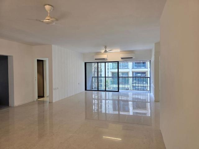 Resale | 3 BHK 1110 Sq.Ft. Apartment in Pardis Shangrila