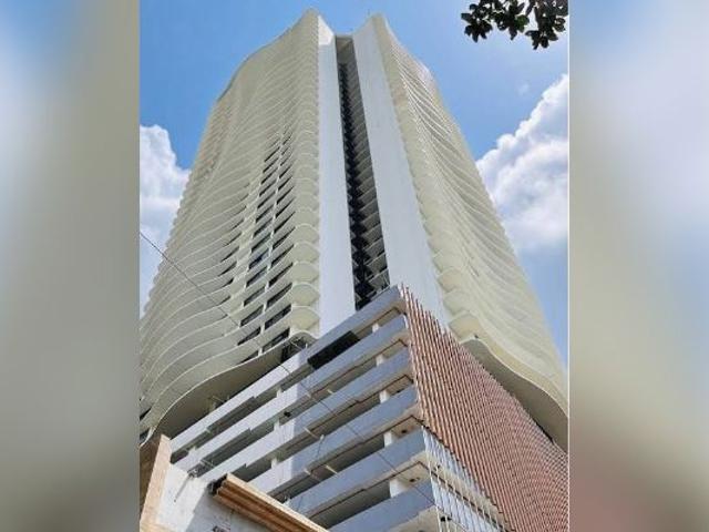 Resale | 3 BHK + 1116 Sq.Ft. Apartment in The Park Residency Andheri