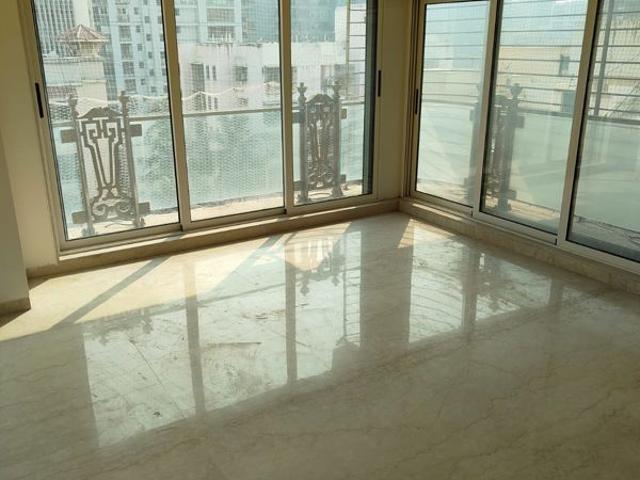 Resale | 3 BHK 1120 Sq.Ft. Apartment in Khar West